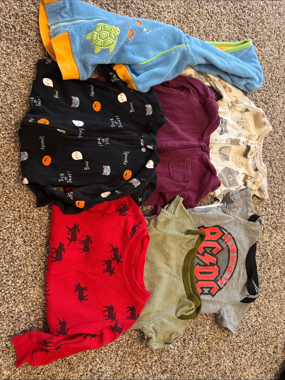 Bundle of 7 piece baby boy clothes size 6-9 months